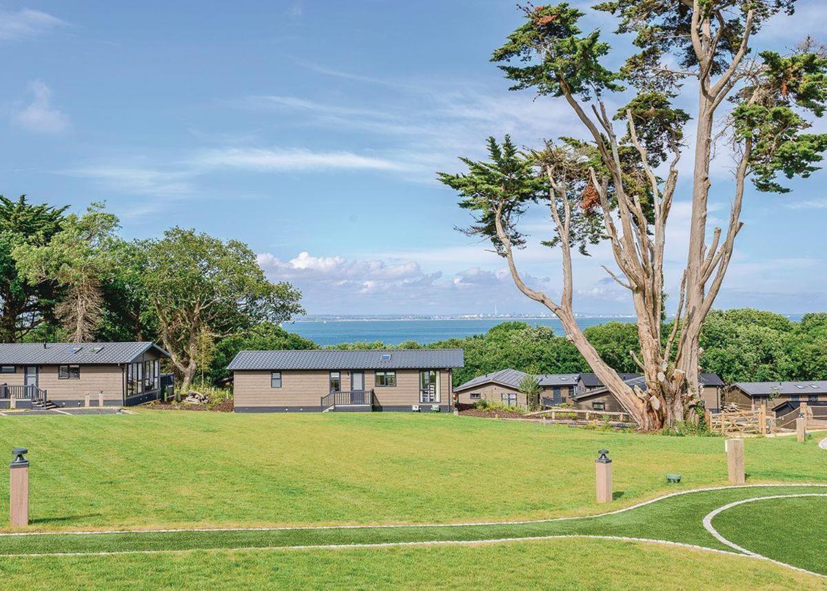 Woodside Bay Lodge Retreat Wootton Bridge  Esterno foto