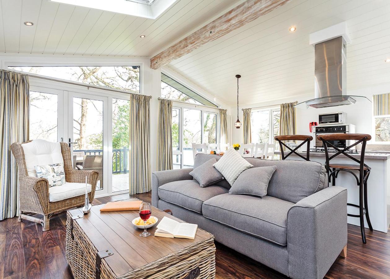 Woodside Bay Lodge Retreat Wootton Bridge  Esterno foto